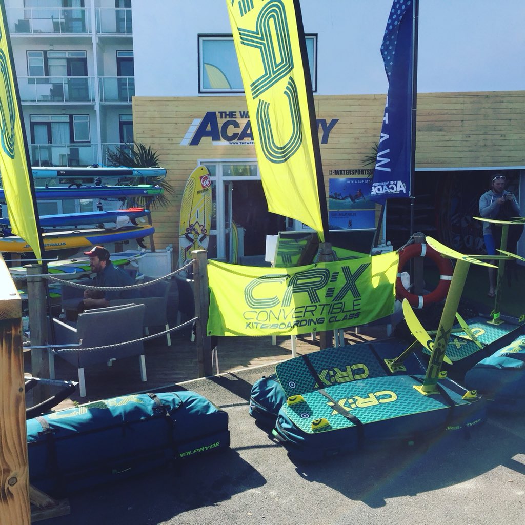 KiteRacingUK's tweet photo. We are here for Day 2!
First briefing 0915 https://t.co/gIMzve0i6U