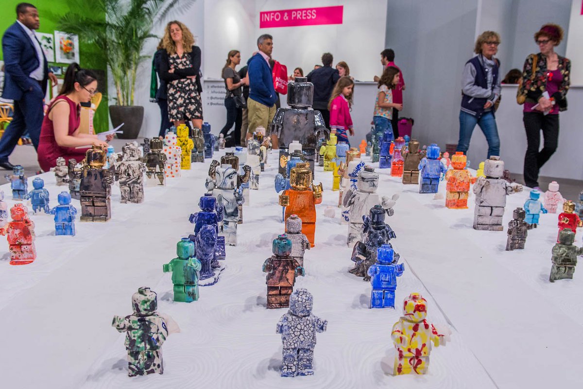 AAFLondon's tweet image. Who’s marching down to the Heath for the last day of #aafhampstead? Spend the perfect Sunday perusing thousands of stunning pieces of affordable contemporary art and celebrating your new purchases with a glass of bubbly! &amp;gt; goo.gl/jr1j8u