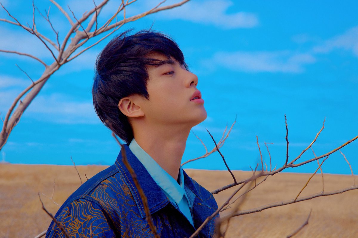 yuismile314's tweet photo. ##TheThirdOneFromTheLeft
#worldwidehandsome https://t.co/9k6a0d53kW