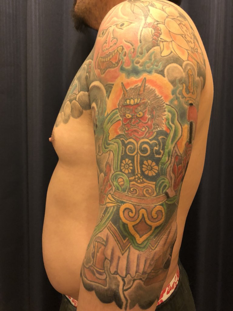 龍己彫 千葉刺青 多古 さんのツイート 八大夜叉大将 散支夜叉 見切りの暈しの調整までさせていただき 完成です 着実に進め 少しずつでも進め 完成までたどり着いた達成感は仕上げた人だけが知る特権ですね ありがとうございました これからも宜しくお願いし