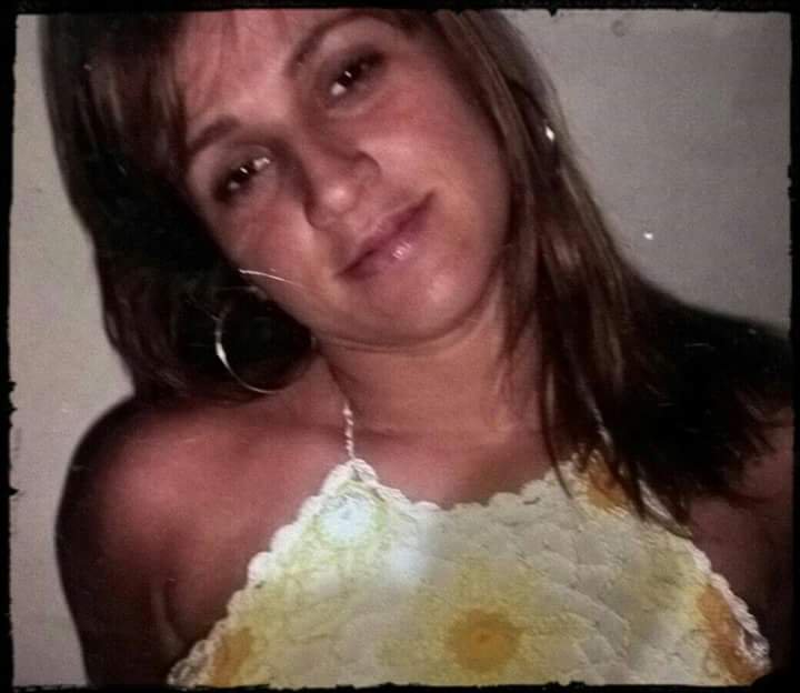 Mtzinbfr's tweet photo. Sua falta aperta tanto o coração que a saudade escorre pelos olhos. Penso em você em silêncio e Sua lembrança continua viva dentro de mim, eternizada em meu coração. Ah mãe, como eu queria que estivesse aqui, Feliz dia das mães , EU TE AMO 😞😞❤❤❤🙏 https://t.co/lfeSSylqfy