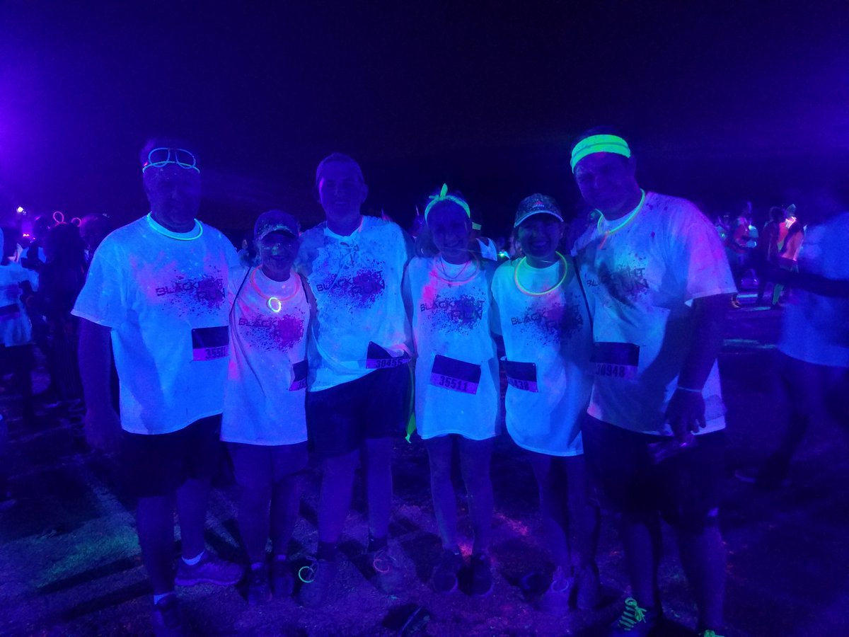 Kirk_Murdock's tweet photo. Getting dirty with the fam #blacklightrun #5k @katy_murdock04 @KimMurdock @KennedyHayes https://t.co/wH2Vav9kpV