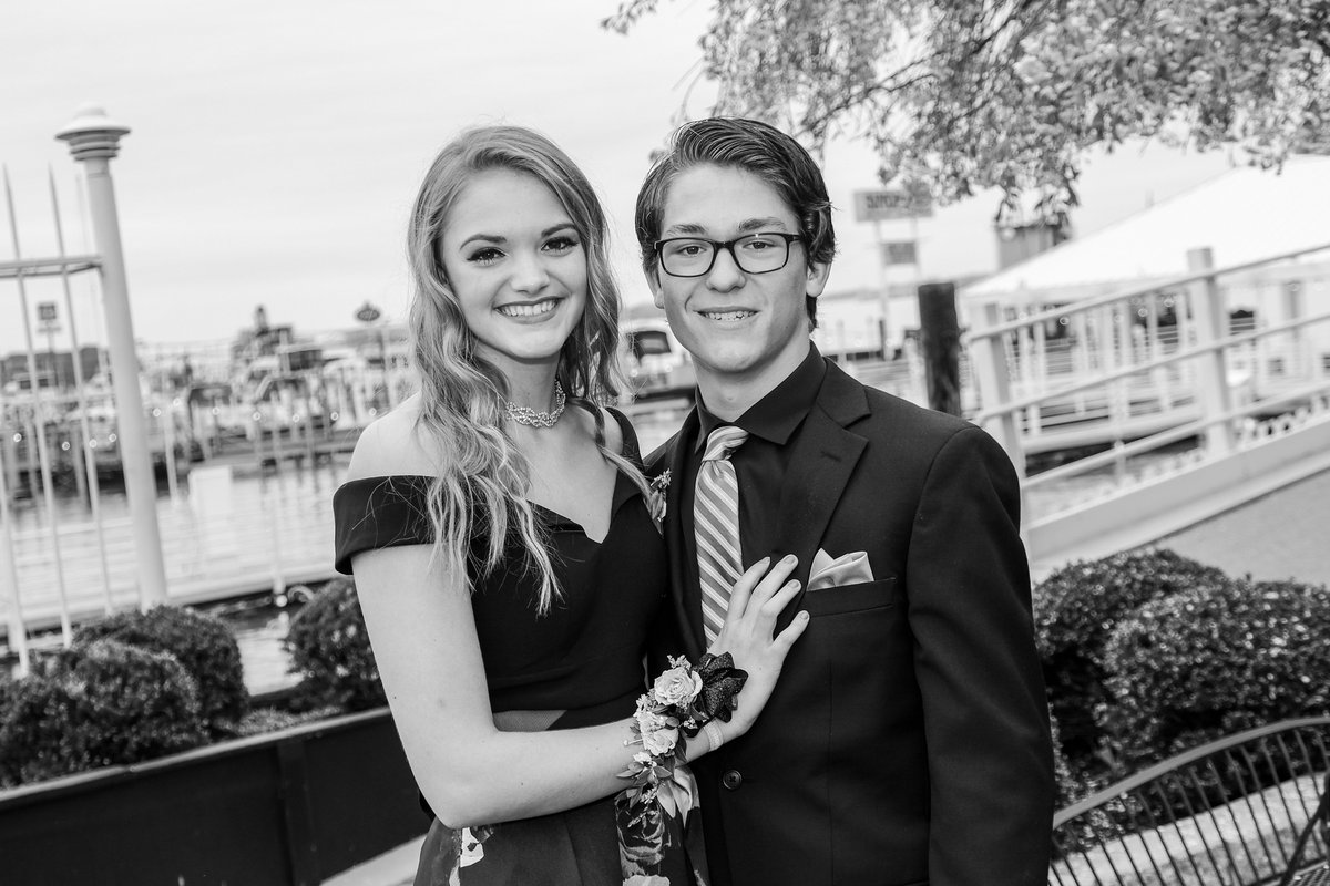 mtphotographer's tweet photo. Had an awesome time shooting #GrosseIle #Prom at @theRoostertail for @NewsHeraldMI tonight! Check out the gallery at https://t.co/m1RpJjlx4C @TheRedNation_ @GIHS_Announce @GIDevilsSoccer @grosseilevb @gibasketball_ @devils2018 https://t.co/q4StBU2qbL