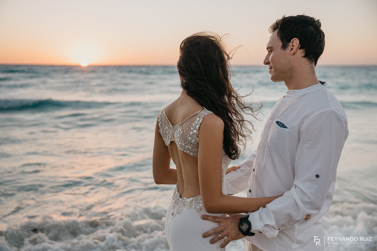 FerRuiz_Photo's tweet photo. Thinking of you, dreaming of us.
#love #instalove #cancunwedding #mexicowedding #weddingphotographer #weddingdestination https://t.co/xmXZKZnxrg