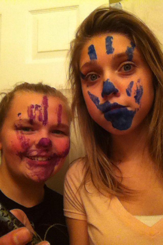 haileecox27's tweet photo. Happy birthday @BriDilley20 love you lots and miss you tons❤️❤️ https://t.co/DgXHpoYvDz