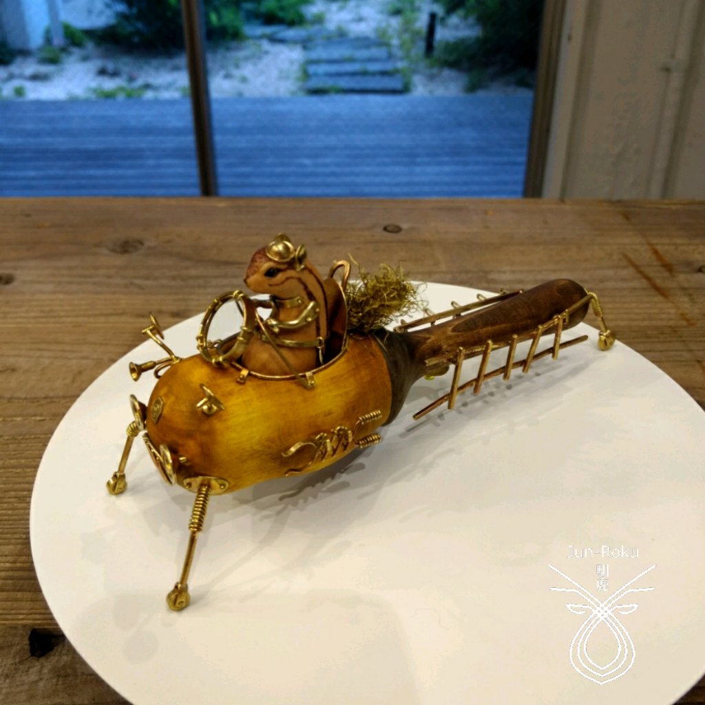 junroku_kyoto's tweet photo. 明日まで恵比寿のギャラリーHALO Space1にて個展開催中。木と金属コラボのオブジェ。本日13日は19時まで、明日14日は17時まで。
#ジュンロク #恵比寿 #個展 https://t.co/oxSolgCt4n
