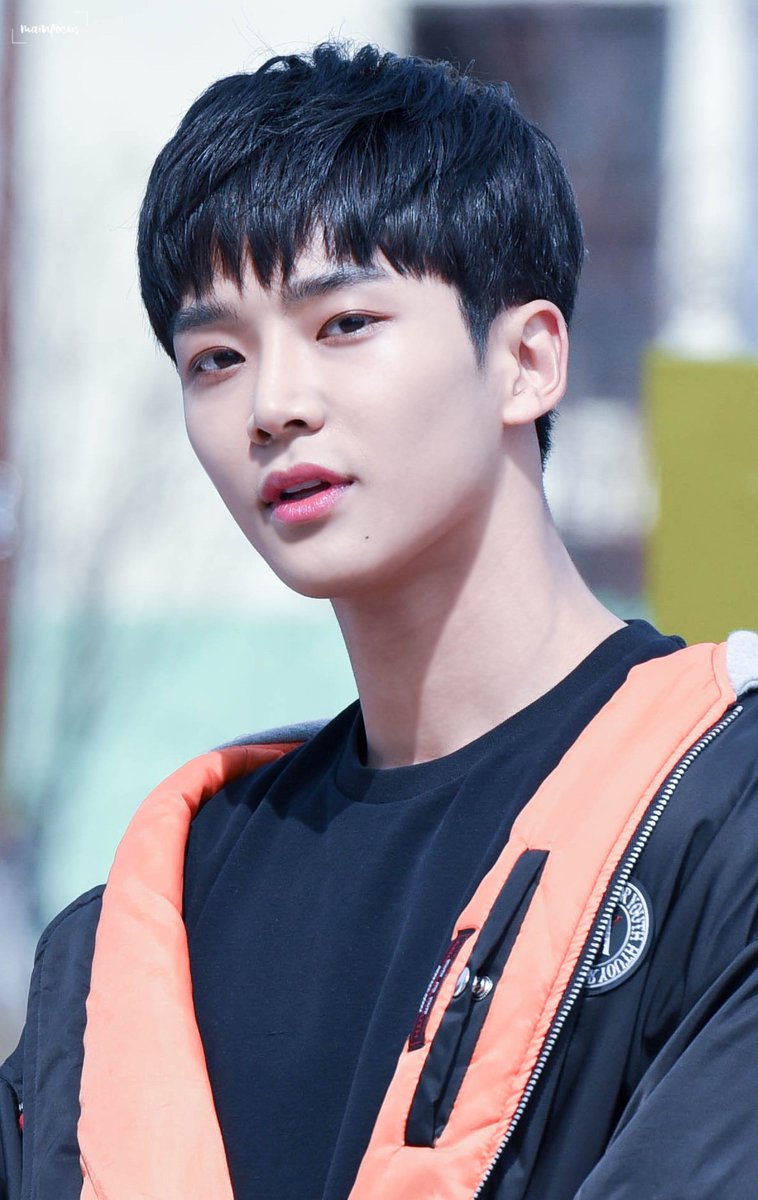mainfocus_rw's tweet photo. [HQ] 180317 SF데이
#로운 #rowoon #sf9 #에스에프나인 #맘마미아 #MAMMAMIA

https://t.co/SGZDlvJr2i
https://t.co/SxGdOZkppi https://t.co/lHYWqpKGE6