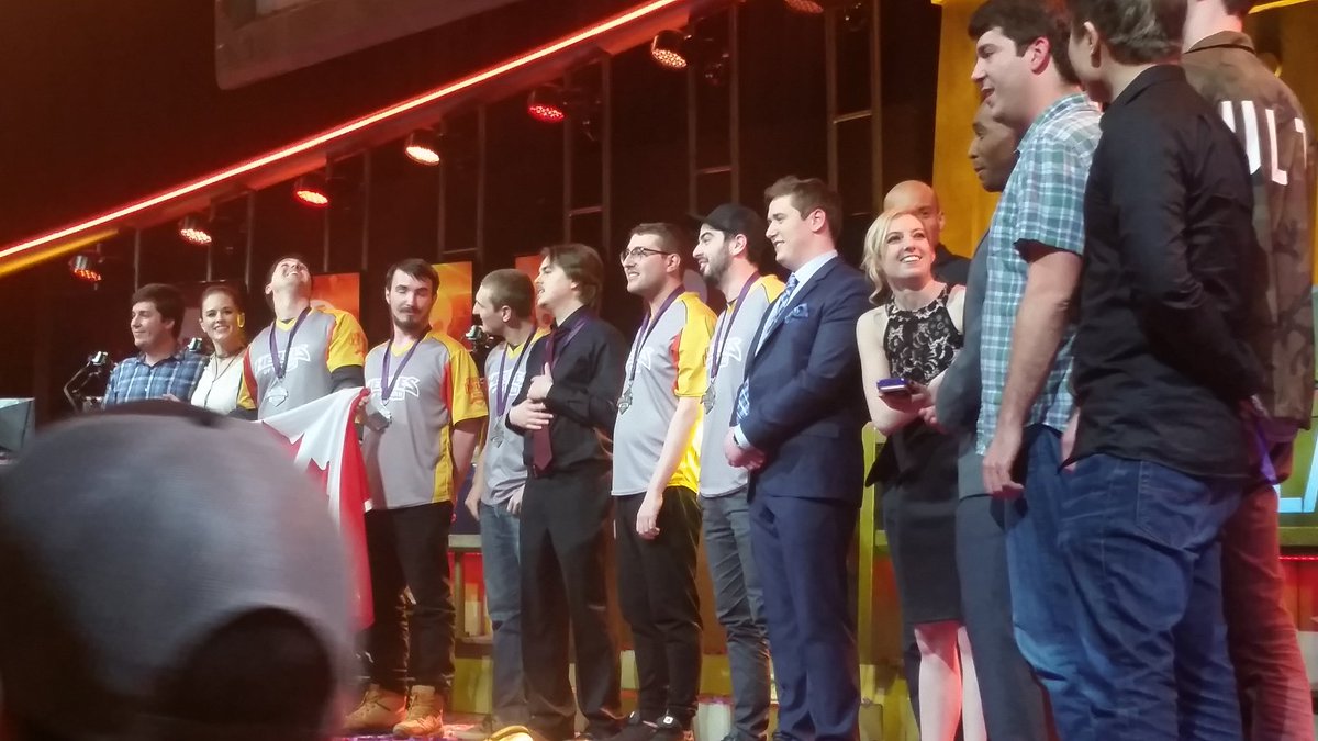 Fairgrim's tweet image. What a crazy #HeroesoftheDorm ! Plus the perfect ending, I got a selfie with @GillyweedTV later.