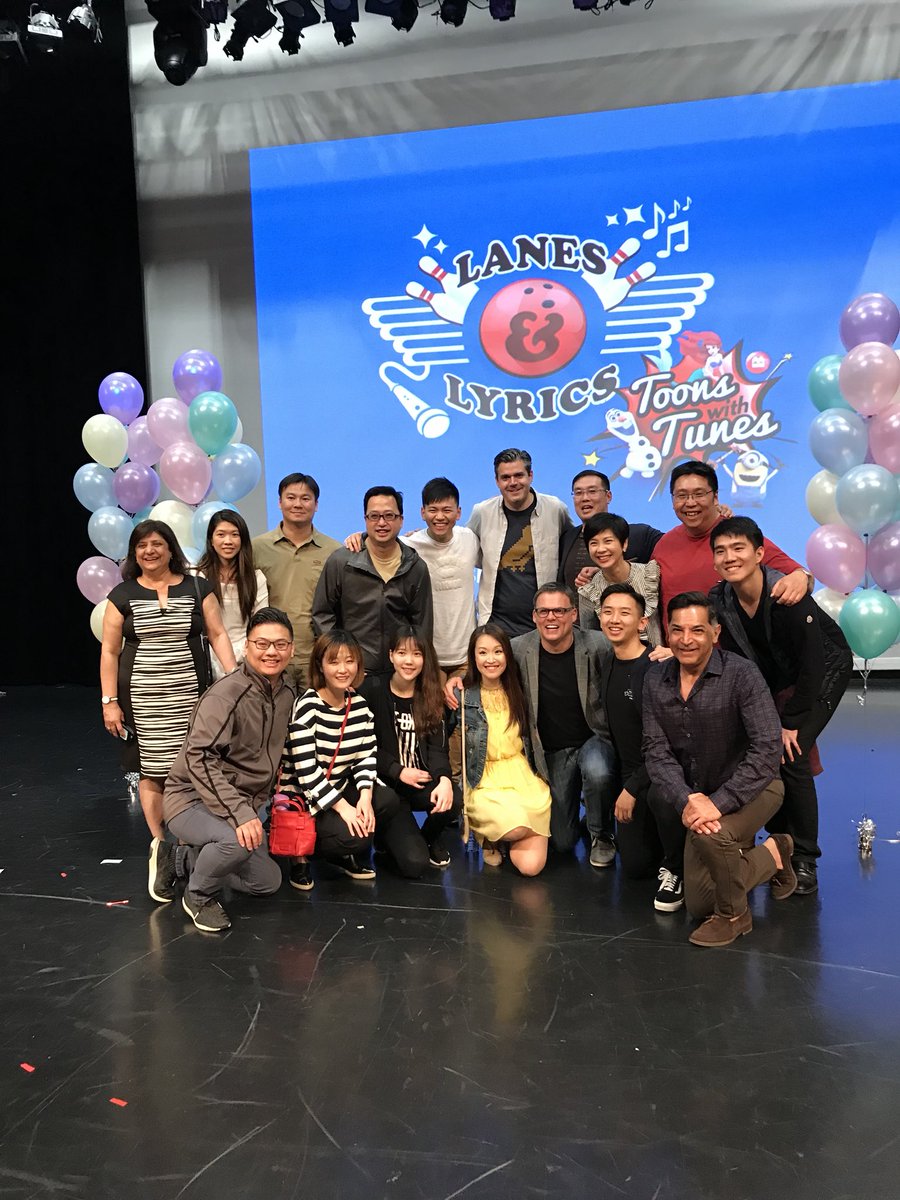 #BMOlanesandlyrics  Amazing team!  And that’s a wrap for 2018.   Rockstar BMO employees.  <a href="/bmobonner/">Michael Bonner</a> <a href="/robparrott2801/">Rob</a>