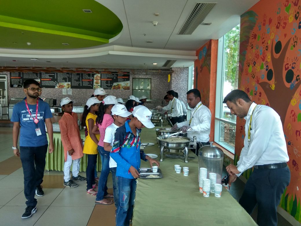 Manasi27428640's tweet photo. Starting day 2 of Hinjewadi Tech Mahindra Foundation ARISE summer camp
Treasure hunt, dance, carnival and origami today with mother's day celebration! @vrindapisharody @techmahindracsr @C_P_Gurnani @kalpanadivadkar @loveleenkacker
#TechMPune #TheTechMWay #JoshPune #RiseForGood https://t.co/1rRbVDJ9r6