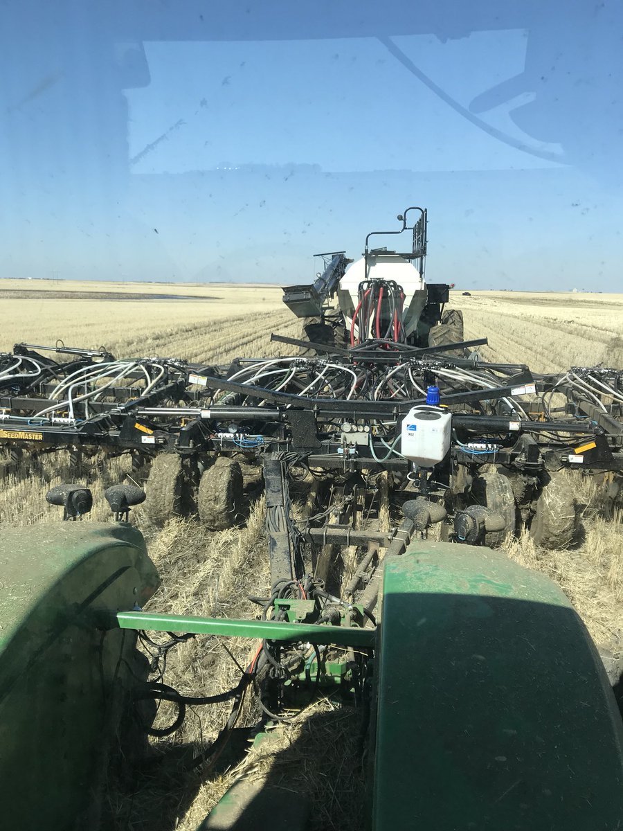 Really happy with the upgrades to the drill. New @ALPINEprairie G22 setup and inoculant injector pump. Don't miss trying to find a spot on the side of the semi to hang the inoculant bags. Shout out to <a href="/Blamo20/">Blaine Lamontagne</a> for working double time to get us up and running. #showyouralpine