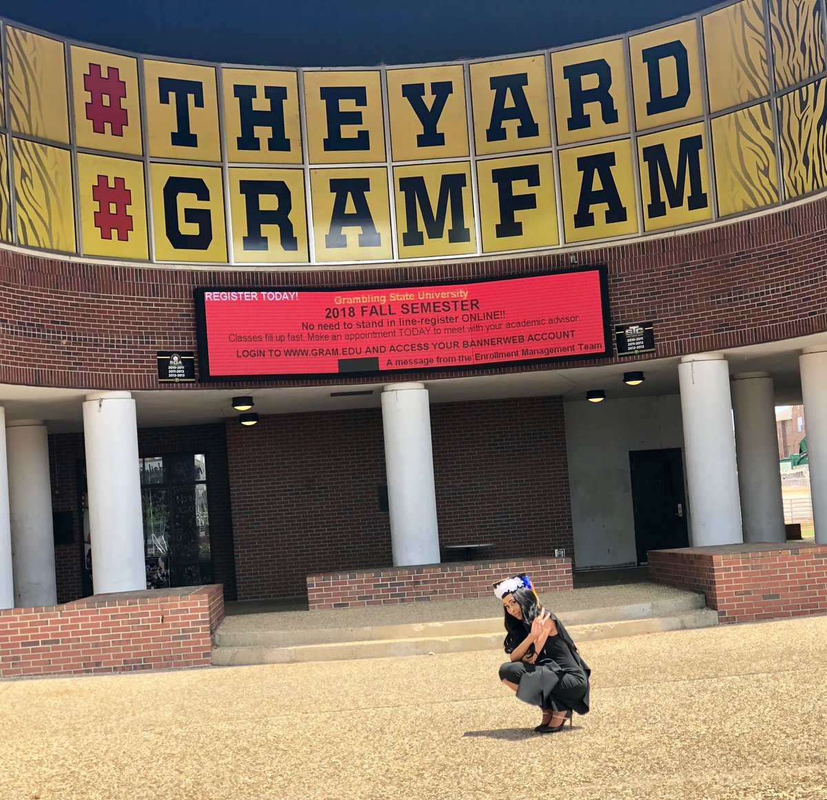 ExquiZiteBeauty's tweet photo. #BlackGirlMagic ✨ #BlackNursePractitioners 👩🏾‍⚕️ #IssaGraduate 👩🏾‍🎓 #MasterofScienceinNursing #FamilyNursePractitioner #ThreeDegreesShawty 📚#HBCUGraduate x 3 #HBCUsMatter #GramFam 🐯 #Exit81 #BlackLivesMatter ✊🏾 #LegacyZeta 💙 #LeavingALegacy #GodsPlan #GodsChild https://t.co/0mW1pdC6vA