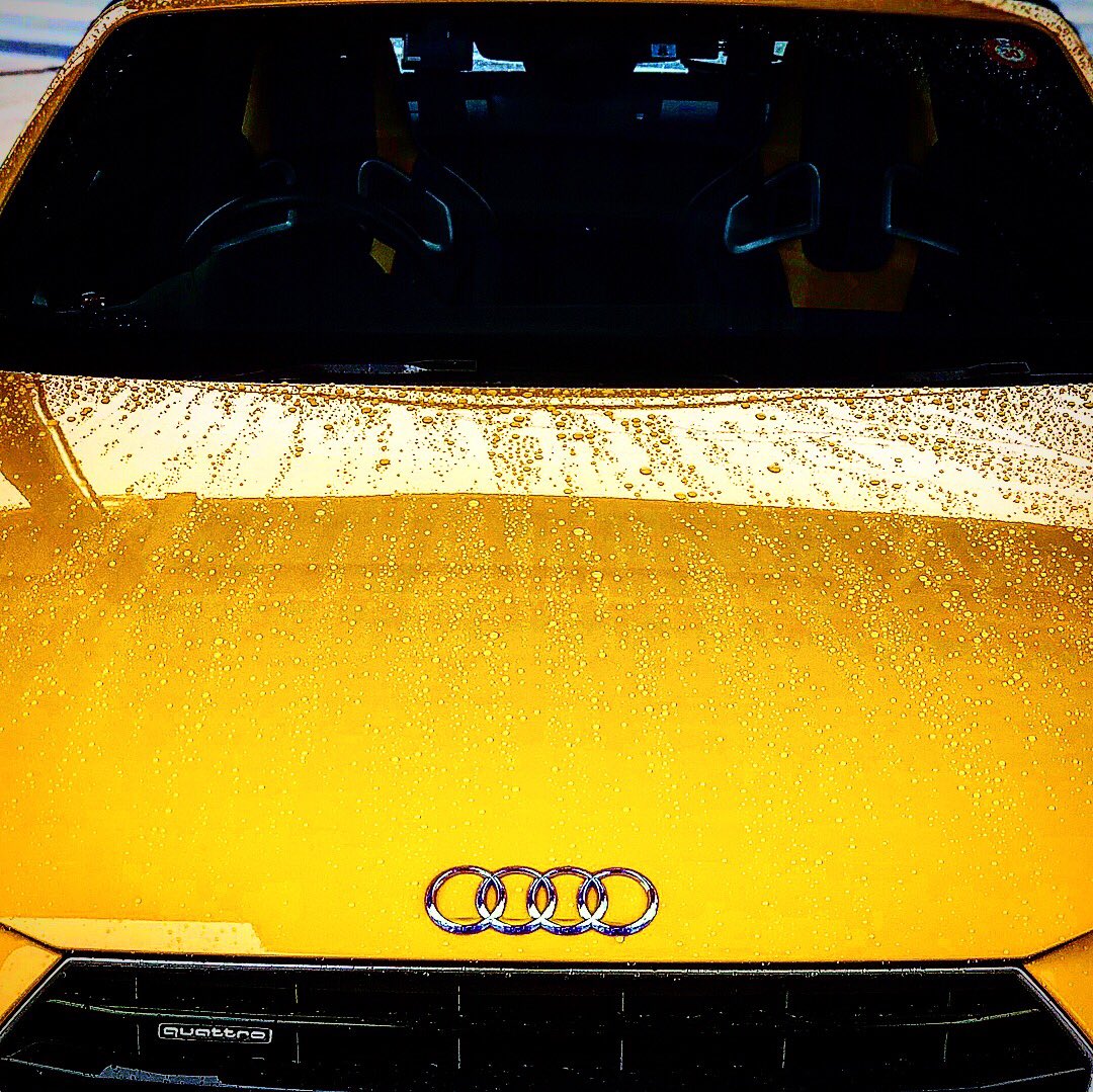 syatyou_jp's tweet image. 黄金の水玉。
-
Golden polka dots
-
#audi 
#auditt 
#audittroadster 
#tt8s 
#ベガスイエロー
#vegasyellow
#bcforged 
#車の写真が好きな人と繋がりたい 
#車好きな人と繋がりたい
#クルマ好き
#車のある風景
#オープンカー好き
#オープンカーのある生活
#大雨 
#豪雨
#水玉 
#ボディコーティング