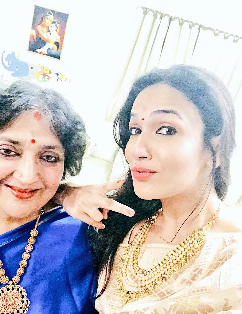RIAZtheboss's tweet photo. Two Generations; One Emotion #mom 😍

@soundaryaarajni Celebrating #mothersday2018 With Mom @Latharajnikant 👌
She's Also Seen Enjoying The Perks Of Being A Mother To The Cute Munchkin #vedkrishna 😍❤

#HappyMothersDay #MotherFirstAllNext #lovemymom #LoveBeingAMom ❤️❤️❤️ https://t.co/U3QlNRXkVT