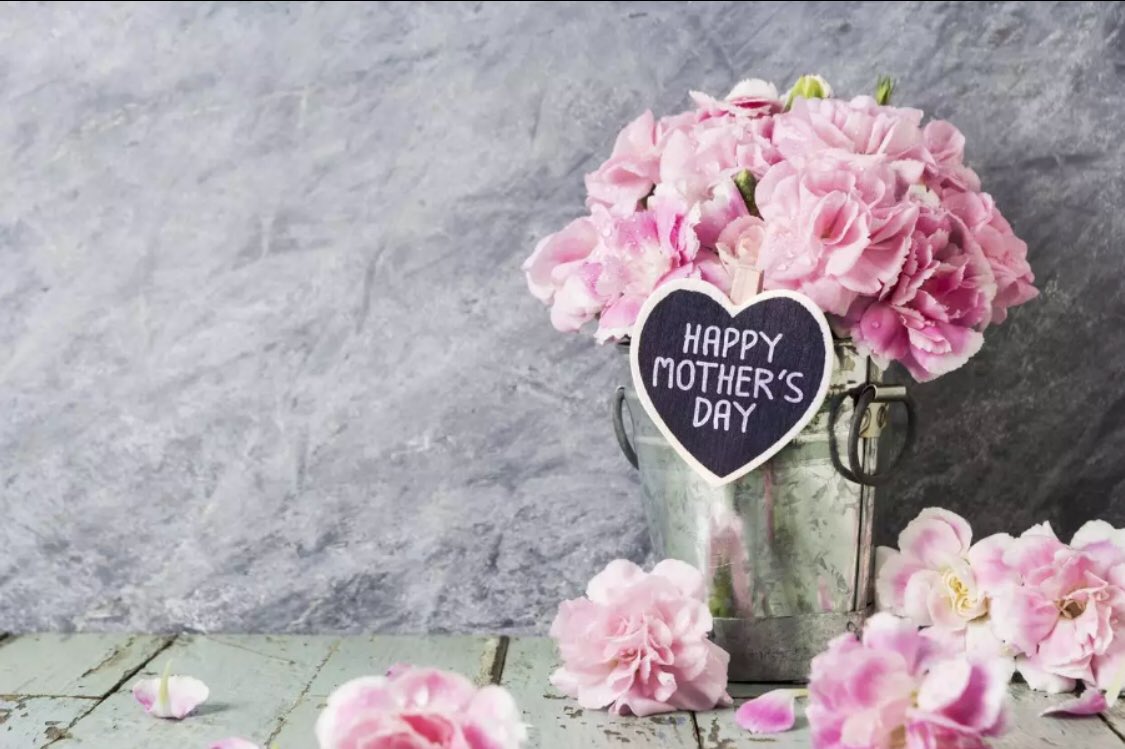 JrleEditor's tweet photo. The #JRLE Editorial Team wishes all #moms, soon-to-be mothers, those who stepped in as a mother figure, and the countless love you give ... you are so appreciated and loved. 💝#HappyMothersDay #mothersday2018 #MothersDayWeekend #ThanksMom https://t.co/iZUBxtRTjr