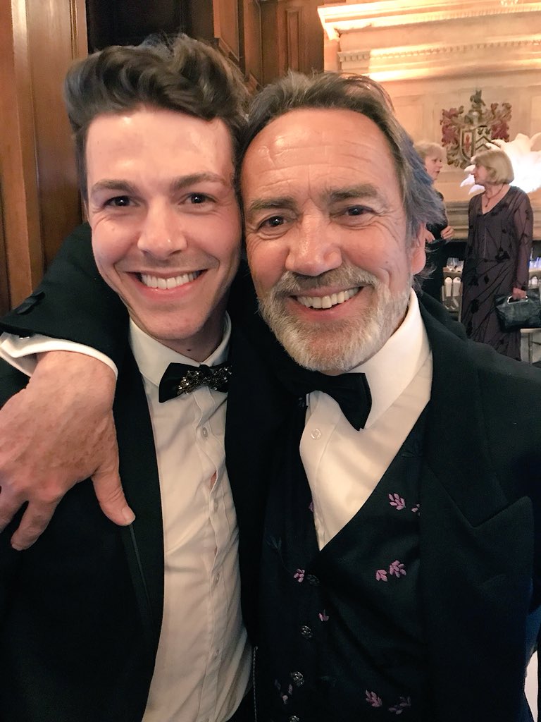 robertgame_'s tweet photo. A privelage to share a table and have dinner with @RobertLindsay last night @thespringball - A lovely guy who’s been a big inspiration to me from a very young age. I don’t think the picture shows my excitement at all! 🙌 https://t.co/lSRkUCAP8z