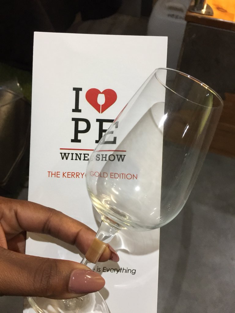 smoicles's tweet photo. #ILovePEWineShow #PENightLife
BTW my sister is Gin gang qha qwaba, took her to a wine show lantso oko ibethe ibuyelela kwi Gin stand 😂😂😂
Frame 3 besele ku late 😂😂😂😂😂 https://t.co/2H4nDqdNJv