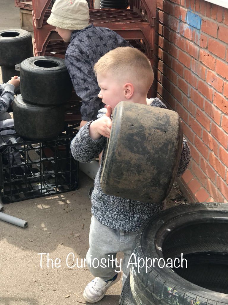 Curiosityappro1's tweet photo. Loose parts open ended materials . Allowing children to be in charge of their own learning 

#junkrescue 
#open-ended
#imagination 
#saveearlyyears https://t.co/58HtsBmLl7