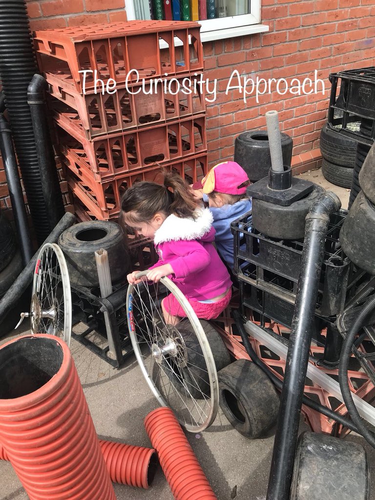 Curiosityappro1's tweet photo. Loose parts open ended materials . Allowing children to be in charge of their own learning 

#junkrescue 
#open-ended
#imagination 
#saveearlyyears https://t.co/58HtsBmLl7