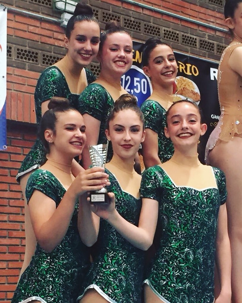 Trofeo Sierra de Madrid! El conjunto alevin con una pequeña caída se aleja de las primeras posiciones y el Infantil B 🏆 2º clasificado! Enhorabuena a ambos equipos por su esfuerzo, la próxima competición más y mejor! 💚