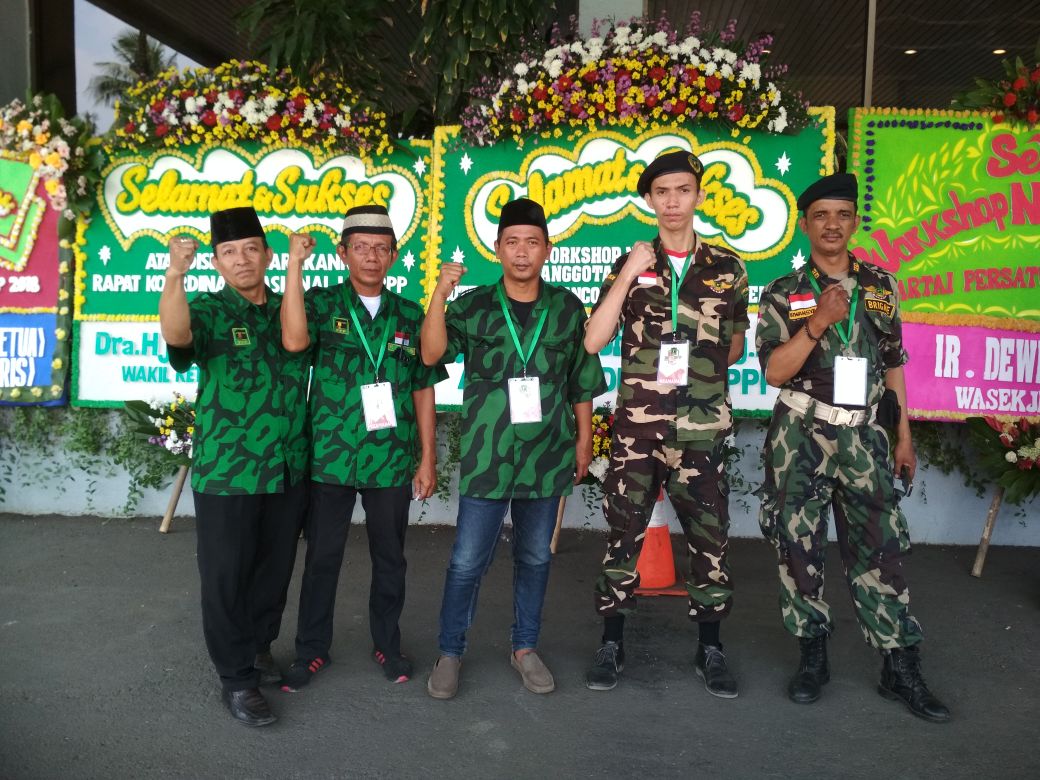 dpc_okut's tweet photo. Suasana diluar gedung pertemuan..
#PPPForJKW
#Romahurmuziy
#BimtekNasionalPPP
@DPP_PPP @MRomahurmuziy @pppsumsel https://t.co/qTqqb4fFwf