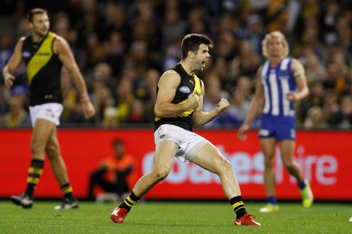 Richmond_FC's tweet image. We took the hard road to victory. All eyes shift west for the match of Round 9.

FT - Richmond 12.10 82 defeat North Melbourne 11.6 72

#AFLNorthTigers #gotiges