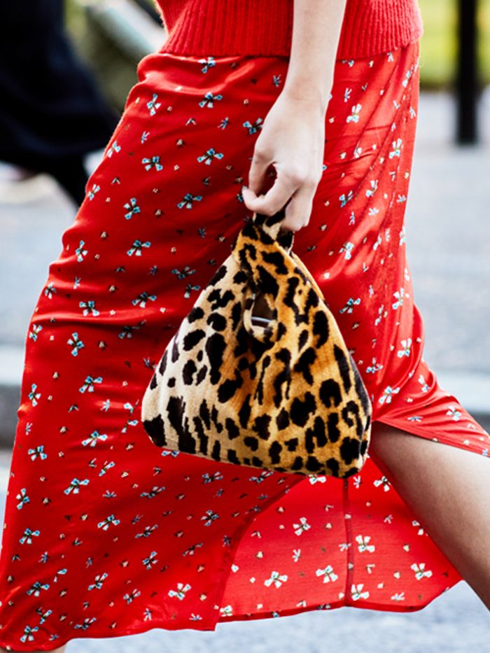 WhoWhatWearUK's tweet photo. I've noticed that next season's biggest trend is already everywhere: https://t.co/UXogoHYUwc https://t.co/zLb7Nvwo2x