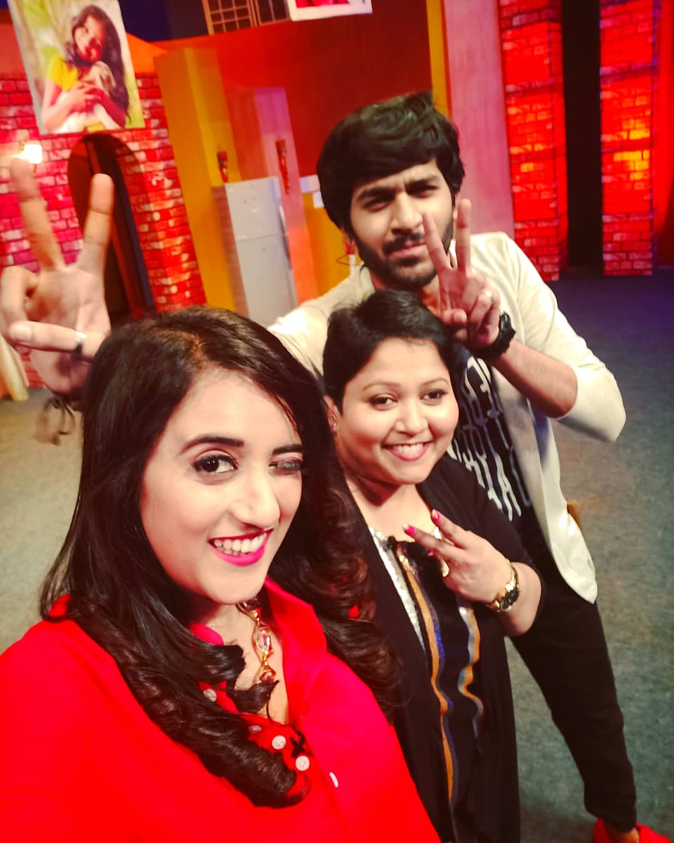 VjPappu1's tweet photo. Today of #kpychampions @vijaytelevision #2o'clock must watch &amp; #keep_supporting_me 😊 https://t.co/14ndLzR6zU