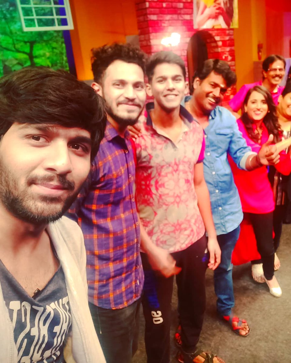 VjPappu1's tweet photo. Today of #kpychampions @vijaytelevision #2o'clock must watch &amp; #keep_supporting_me 😊 https://t.co/14ndLzR6zU