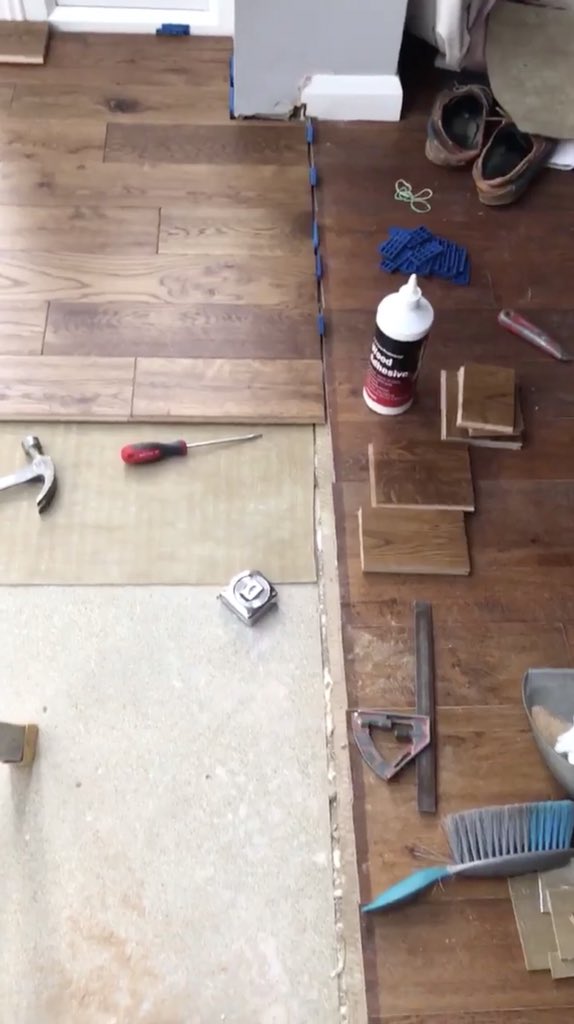MarkProServices's tweet photo. Laying laminate flooring for client in #TunbridgeWells #carpentry #joinery #extension https://t.co/8HoQasEXO6
