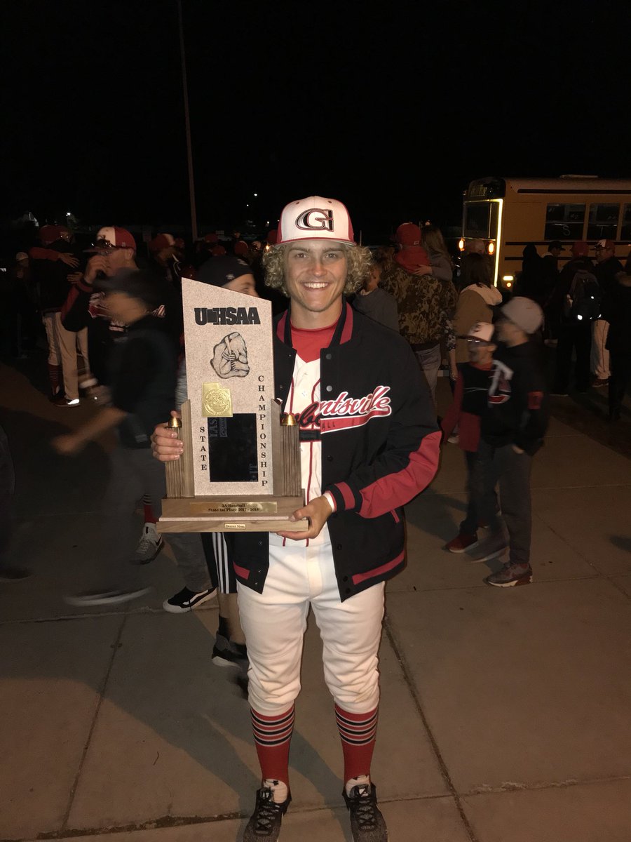 jakepaxton32's tweet photo. Feels good to be the best one time #anotherdayanotherbeer https://t.co/Xc6b9zXbcB