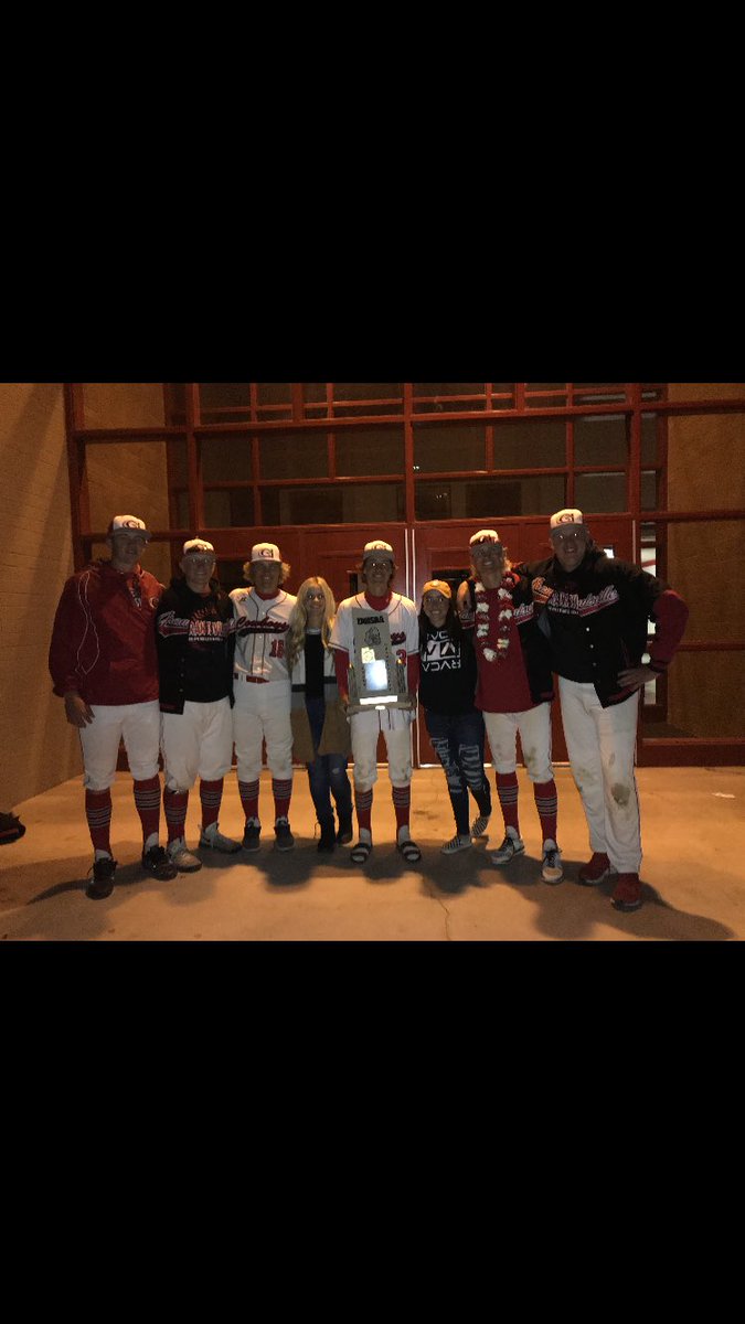 jakepaxton32's tweet photo. Feels good to be the best one time #anotherdayanotherbeer https://t.co/Xc6b9zXbcB