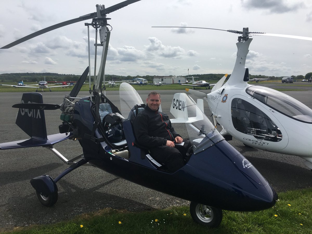 Gyrocopters's tweet photo. What a weekend at our home airfield.  Book your flight today 01384221794 https://t.co/Nxae4zEJOE