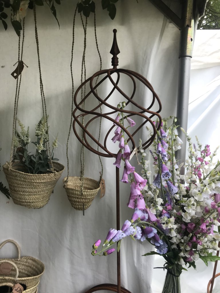 JadeHeavenly's tweet photo. A few snaps from our stand at #BathSpringFayre yesterday. And weβre doing it all again today! πΈ https://t.co/oPasD28APT