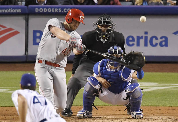 pressnational1's tweet image. (NewsOK) #Schebler homer leads #Reds to fifth straight win : LOS ANGELES (AP) — Scott.. storiesflow.com/14086581804/sc…