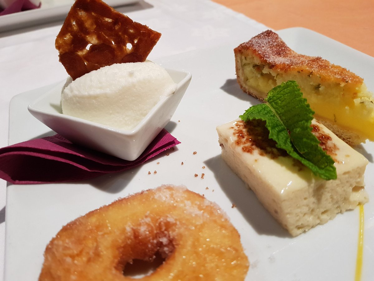 sitioparapostre's tweet photo. Cena de anoche en @canberrivell escandalosamente buena!
Casa payesa señorial de finales del siglo XVII. 
Cocina con productos de altísima calidad y de la tierra. 
Platos cuidados y creativos
@ibizasabors @Ibiza_Travel @ibiza5sentidos @Vtetorresf #IbizaSabor18 #eivissa https://t.co/bxO6CMjxT2