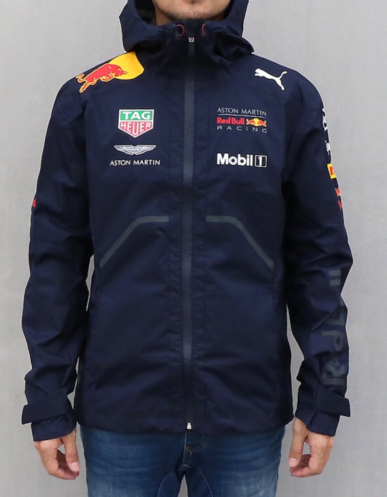 ASTON MARTIN RACING Redbull ソフトシェルジャケット PUMA（プーマ