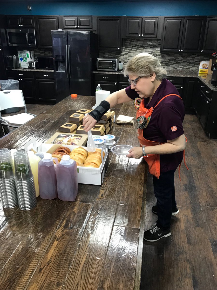 Some Panera for our hard working Moms! Happy Mother’s Day 💐💐🥓🥓🥐🥐