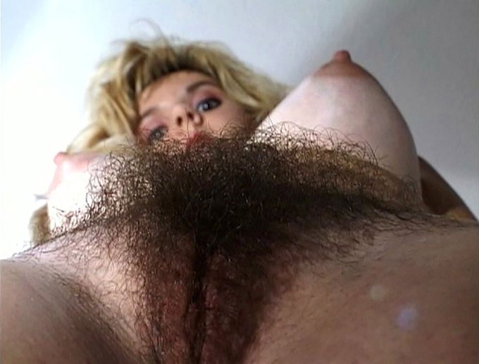 #PORNOBLOG Depilacion si...? Depilacion no...? El #VelloPubico @ErotikaXMagazin  https://t.co/V8jkmKiscN<a href="/tag/pornoblog"class="tags">#PORNOBLOG</a><a href="/tag/vellopubico"class="tags"><span>#vellopubico</span></a>