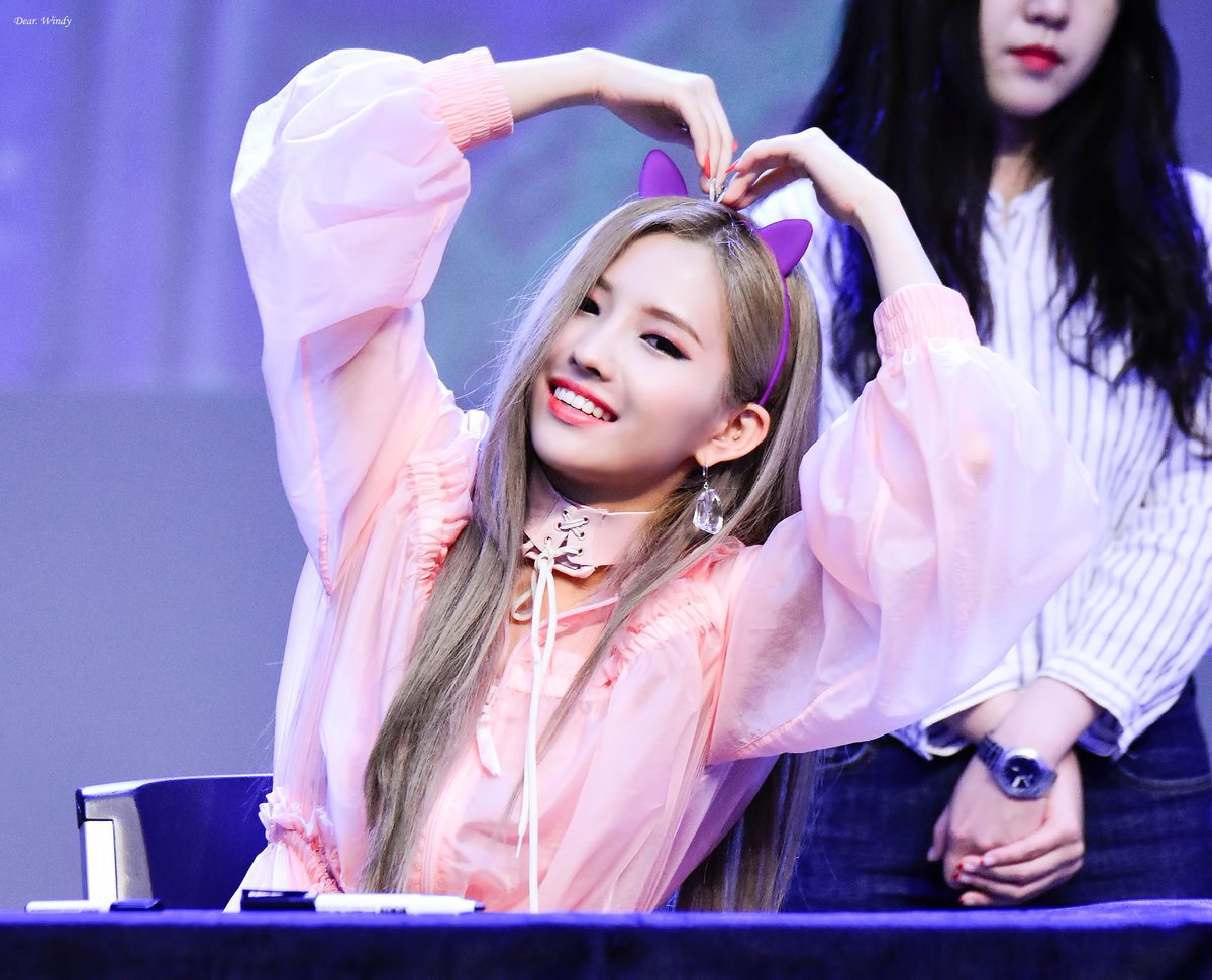 Резултат с изображение за g idle soyeon cute