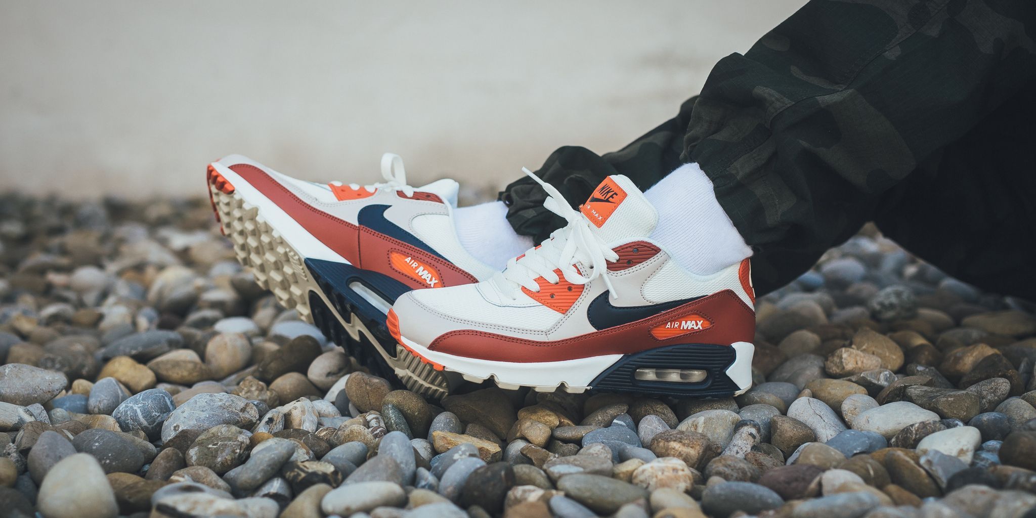 A rayas cálmese más lejos Titolo on Twitter: "#newarrival Nike Air Max 90 Essential - Mars Stone/ Obsidian-Vintage Coral SHOP HERE ➡️ https://t.co/wy9jQ7yqkm #nike #am90  #marsstone #airmax90 https://t.co/yPFQxDwpX2" / Twitter