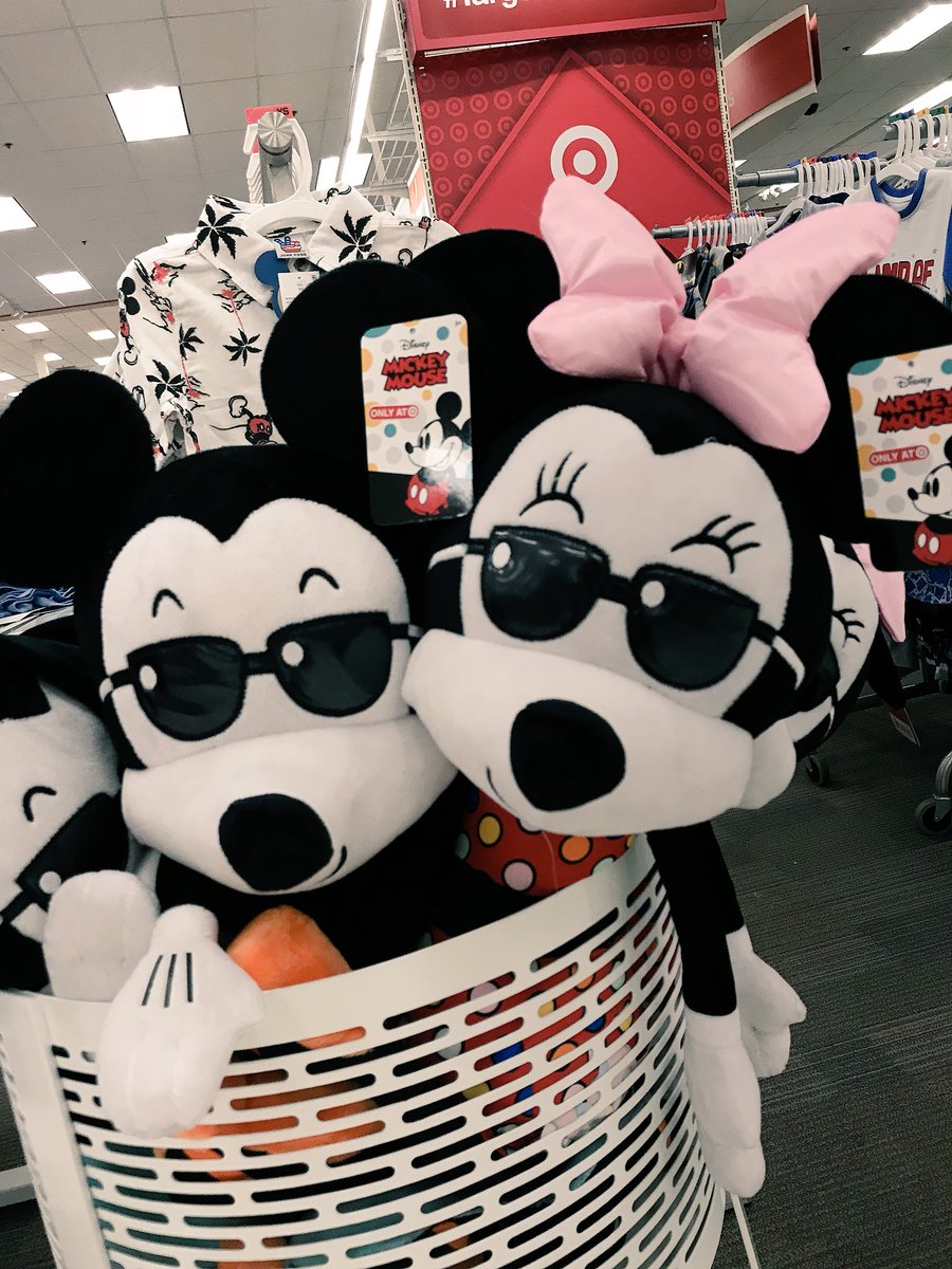 Rachael_Riley21's tweet photo. Hey mickey you’re so fine, you’re so fine.... and turning 90!! #SellItAll #LoveMickey #T0666 https://t.co/MACKRx8uXw