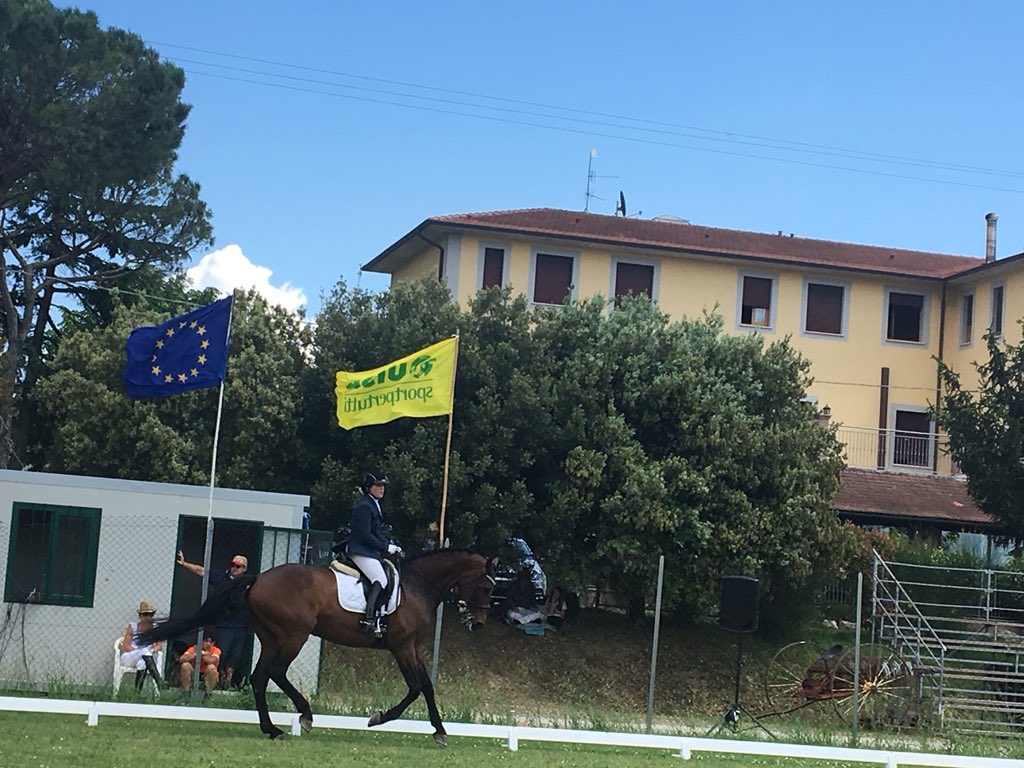 FabrizioForsoni's tweet photo. In corso finale campionato regionale umbria libertà bellezza potenza! UISP Attività Equestri! Un perfetto connubio di sano stile di vita! Movimento ambiente e cavalli!! @stilidivitauisp @UispNazionale @UispUmbria https://t.co/NFd7Tw4f5I