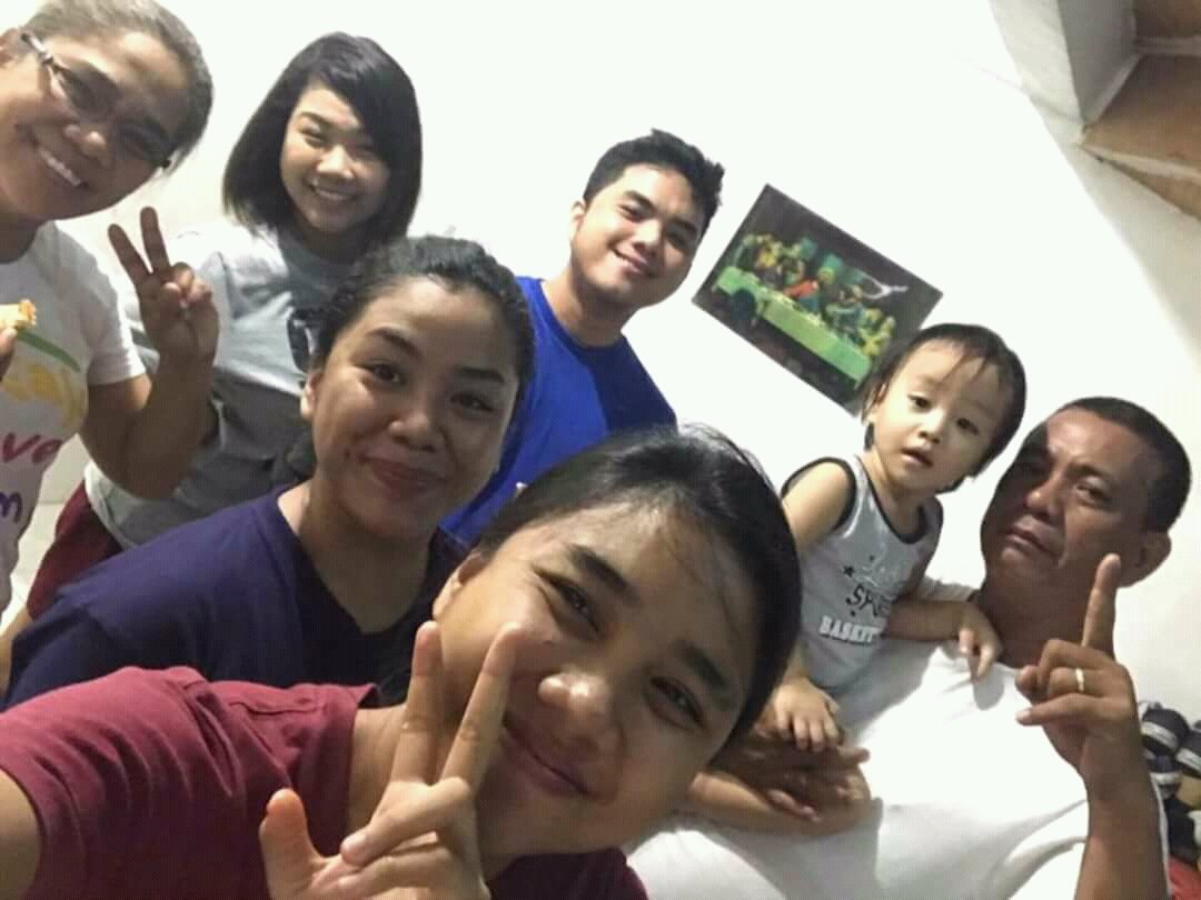 itsnipo's tweet photo. Jusko wala na talaga akong anggulo na mapayat ako hahaha! #Kumpleto #WalangKulang haha https://t.co/eDt5zanqK4