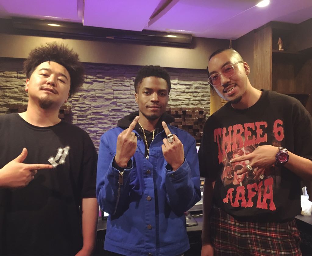 LilYukichi's tweet image. 現在のラップミュージックの最前線ど真ん中のプロデューサー、ピエールボーンとスタジオ入った！
本当に本当に音楽を作り続けてきて良かったと思った一夜だった。まだまだこれから🔥🔥🔥

俺らしっかりガッツリ爪跡を残したよ🔋楽しみ
#PierreBourne