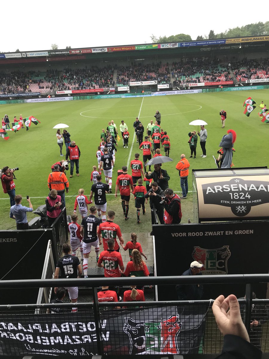 BenHaverkort's tweet photo. Het gaat beginnen eindelijk! Succes iedereen met fc emmen hart https://t.co/aHTNNVg5No