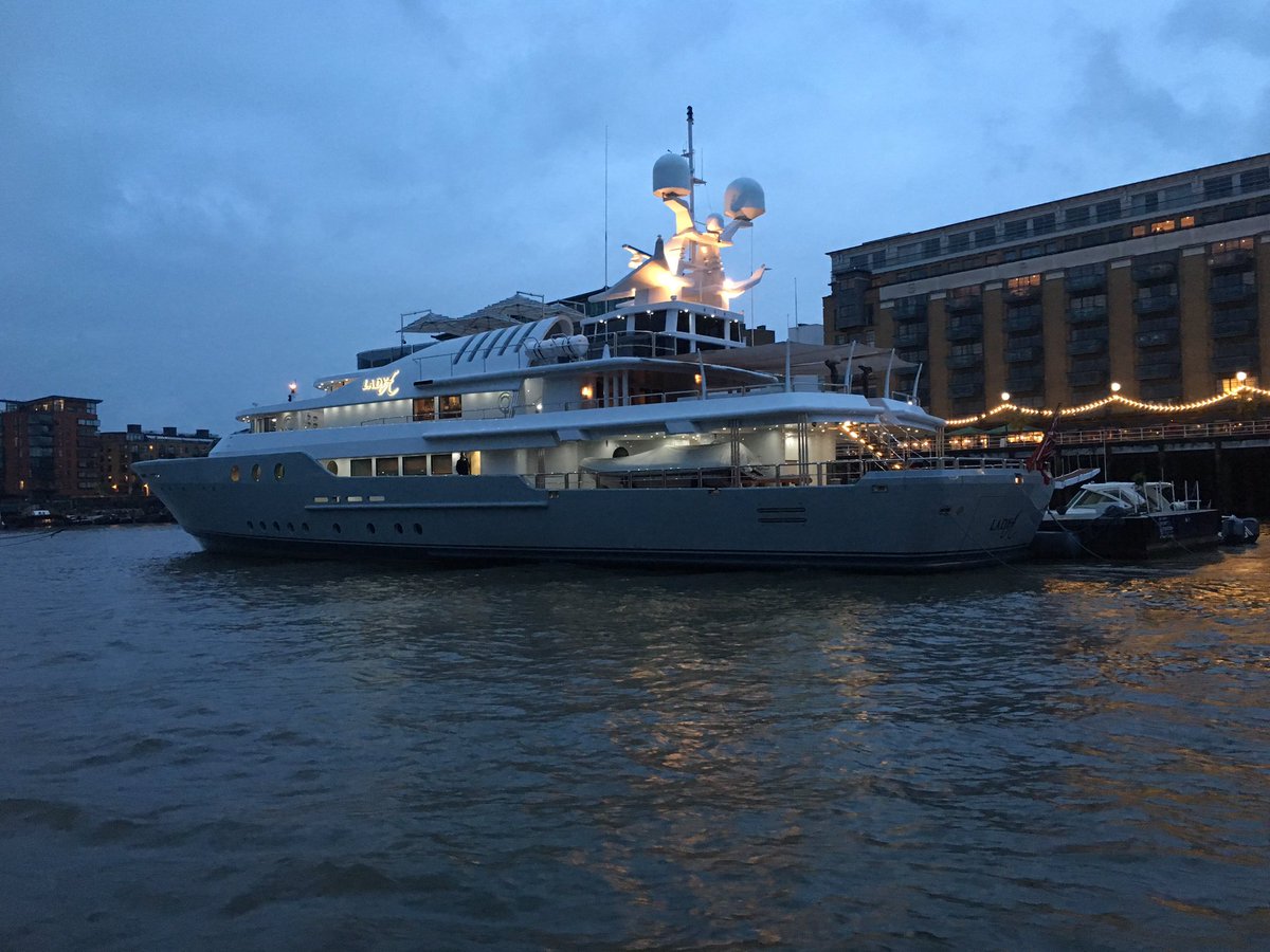 HappyDaysEvents's tweet image. Lucky enough to be cruising along the Thames on a Photo Booth booking and spot this casually parked up @Lord_Sugar #MustOfPopOutForSomeMilk