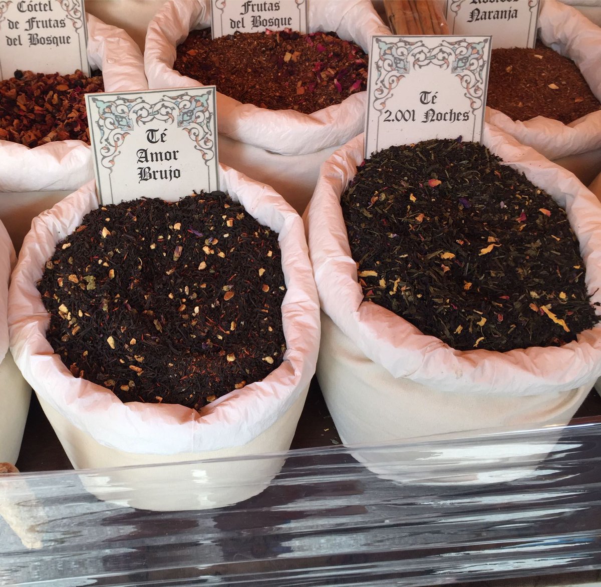 RaquelBlascoR's tweet image. Es genial!! #AmorBrujo💕💕💕💕