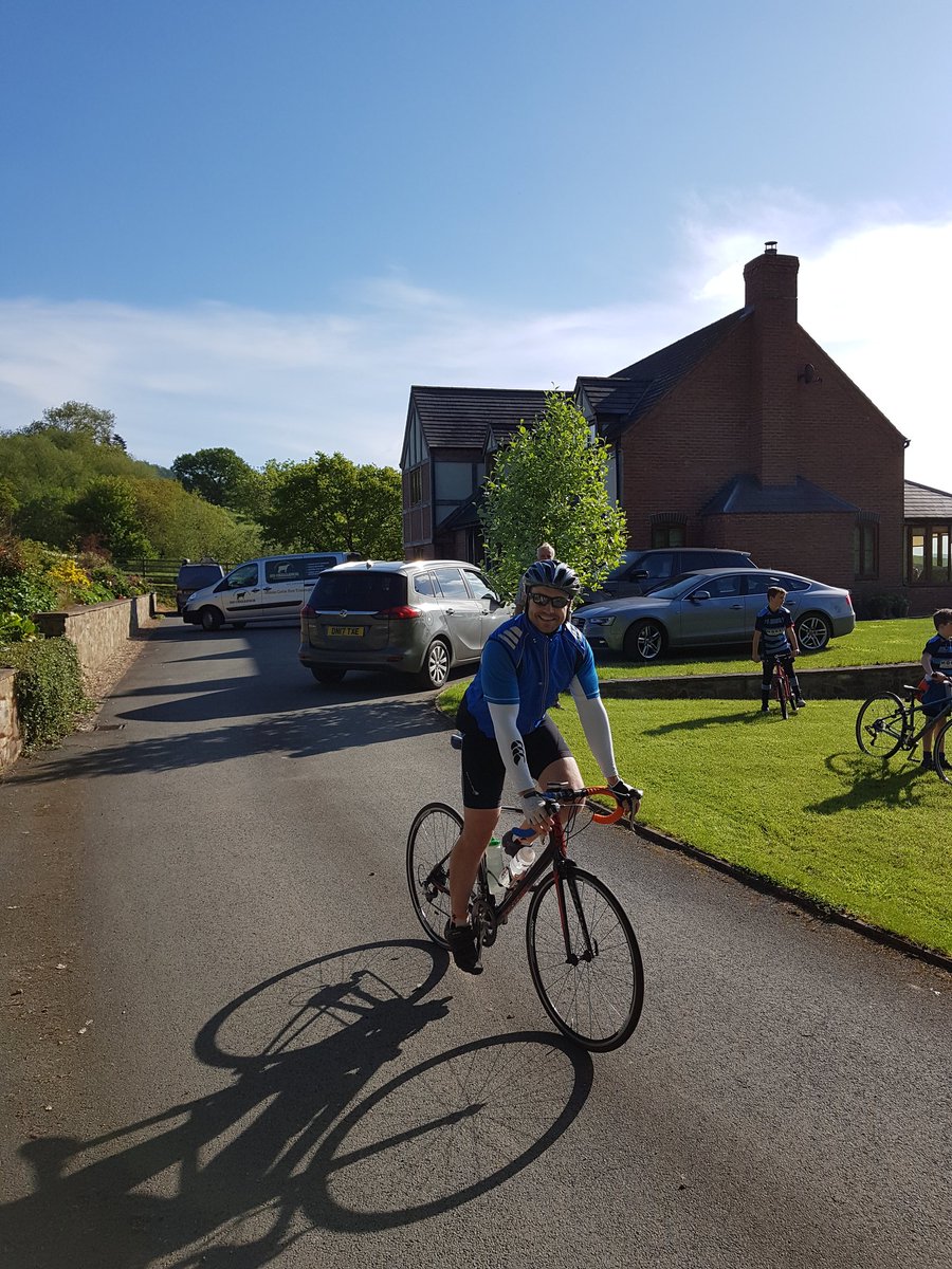 JulesLewis6's tweet photo. What a fabulous day for it @Cycling4Bryan @GetRhysWilliams @minkypreece @_CatherineEvans #Cycling4Bryan @MNDAShropBranch @mndassoc #makingadifference #forBryan 💖 https://t.co/U9FzhMPl5u