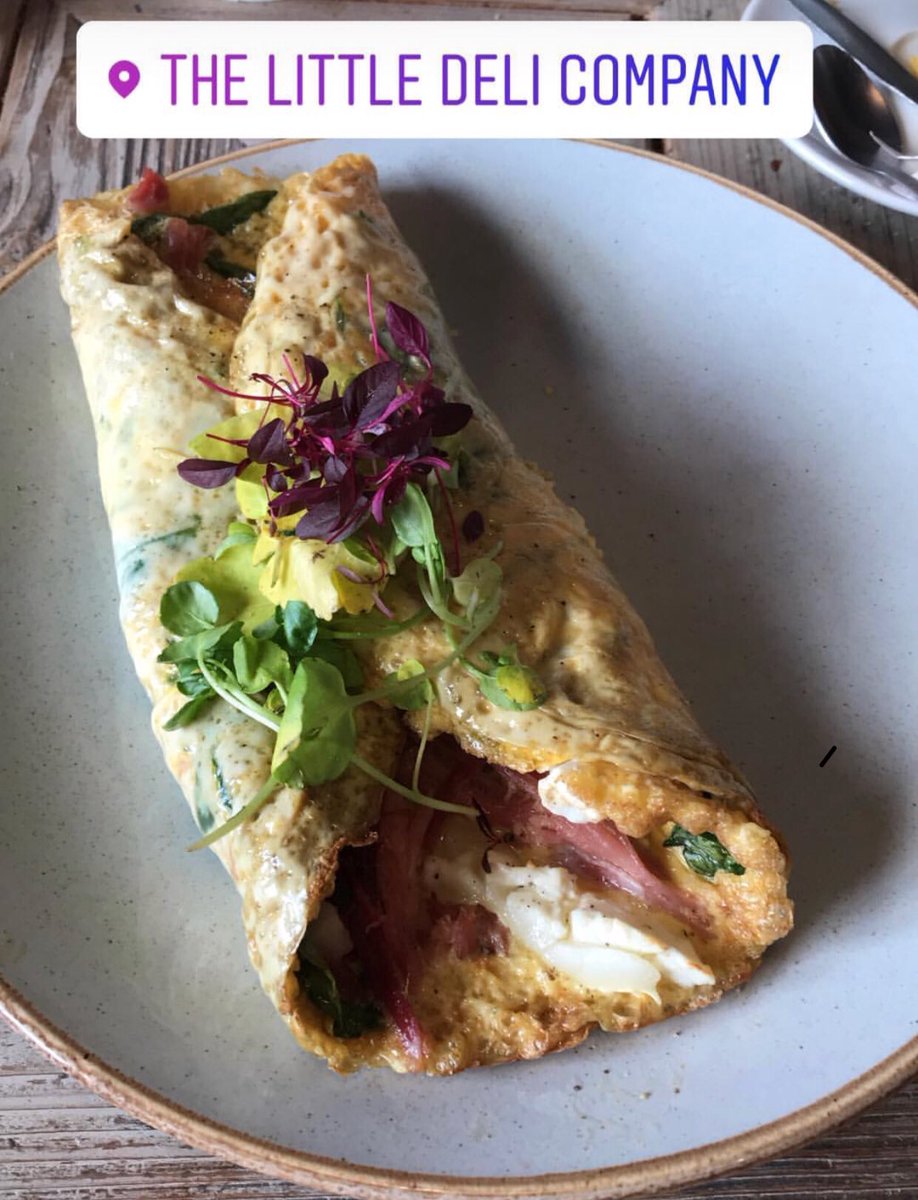 Why not start the day with a lovely omelette...🍴☕️ 

#breakfast #brunch #hale #altrincham #cheshire #manchester #coffee #illy #sunday #sunnnysunday #deli #cafe #chef #alfrescodining ☀️